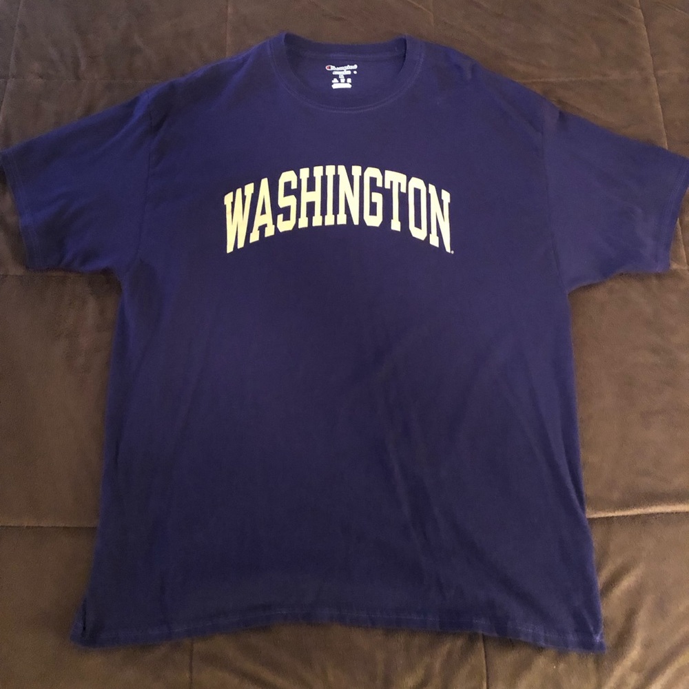 Champion University of Washington Tee. Size XL.